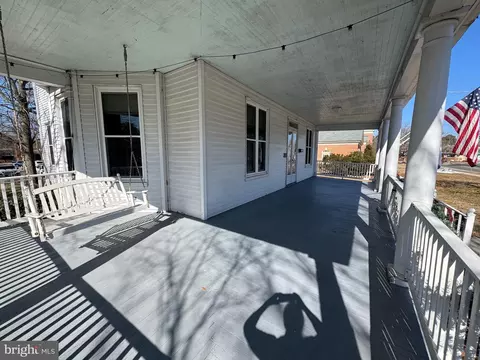 Exterior - 112 S 5th Ave, Denton, MD 21629 photo 3 of 8