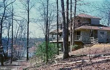 25305 Sandy Point Rd, Greensboro, MD 21639