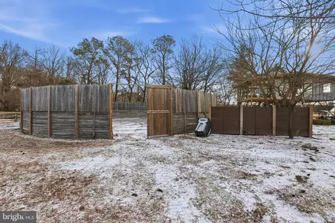 Exterior - 20915 Dover Bridge Rd, Preston, MD 21655 photo 5 of 9