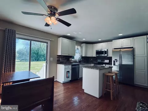 Kitchen - 147 Mill St, Preston, MD 21655 photo 1 of 3