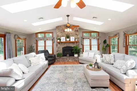 Living - 3547 Prchal Rd, Preston, MD 21655 photo 2 of 4