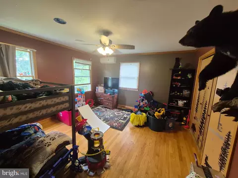 Bedroom - 9472 Quail Run Rd, Denton, MD 21629 photo 2 of 3