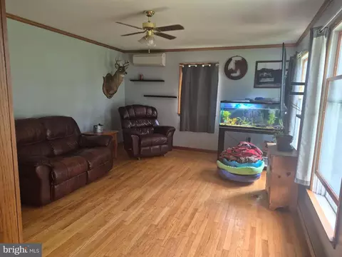 Living - 9472 Quail Run Rd, Denton, MD 21629 photo 2 of 2