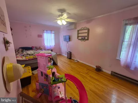 Bedroom - 9472 Quail Run Rd, Denton, MD 21629 photo 3 of 3