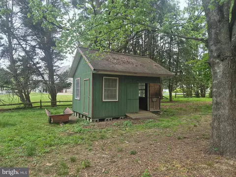 Exterior - 9472 Quail Run Rd, Denton, MD 21629 photo 4 of 8