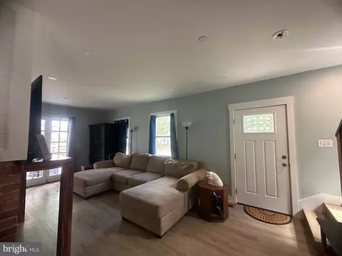Entry Way - 608 Market St, Denton, MD 21629 photo 1 of 2