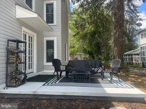 Exterior - 608 Market St, Denton, MD 21629 photo 2 of 9