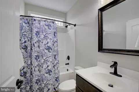 Bath - 11421 Maplewood Dr, Ridgely, MD 21660 photo 3 of 4
