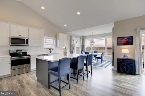 Kitchen - 11421 Maplewood Dr, Ridgely, MD 21660 photo 2 of 9
