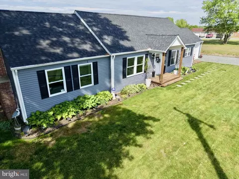 Exterior - 25485 Hignutt Rd, Denton, MD 21629 photo 3 of 11