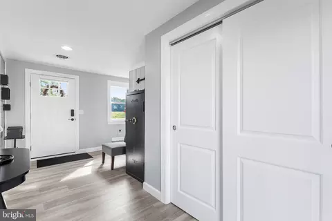 Entry Way - 25485 Hignutt Rd, Denton, MD 21629 photo 6 of 7