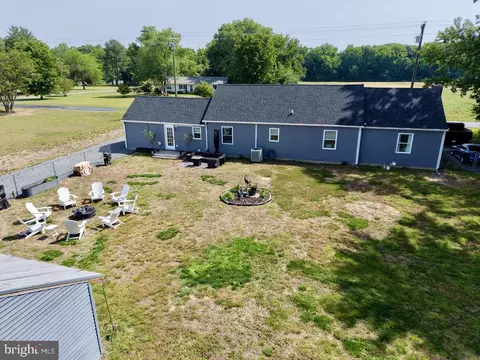 Exterior - 25485 Hignutt Rd, Denton, MD 21629 photo 5 of 11