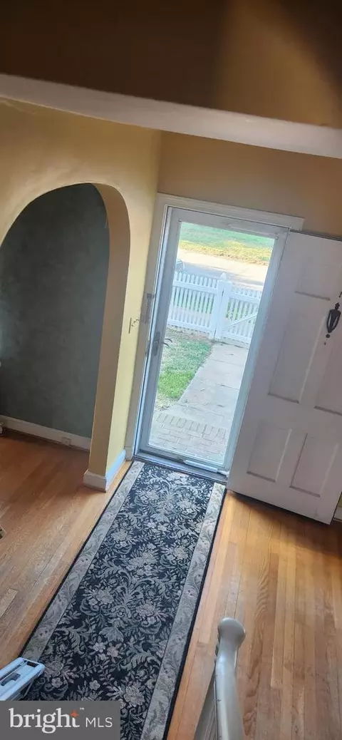 Entry Way - 200 S 2nd, Denton, MD 21629 photo 4 of 6