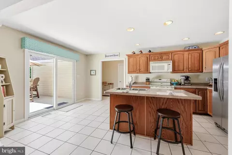 Kitchen - 8047 Laurel Ln, Denton, MD 21629 photo 1 of 4