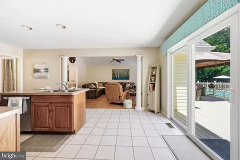 Entry Way - 8047 Laurel Ln, Denton, MD 21629 photo 4 of 6