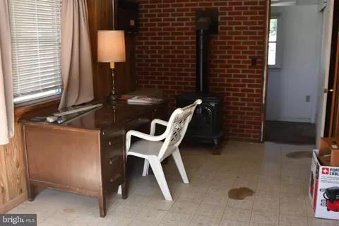 Entry Way - 158 Wright St, Preston, MD 21655 photo 1 of 6