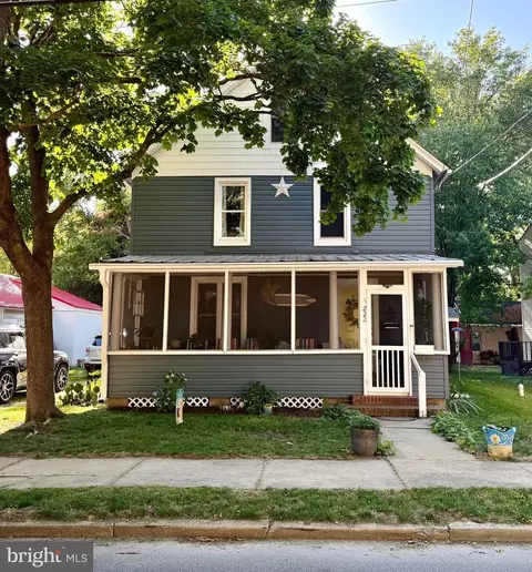 222 S 2nd St, Denton, MD 21629