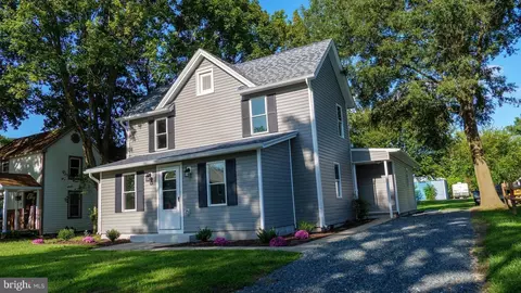 306 Caroline Ave, Ridgely, MD 21660