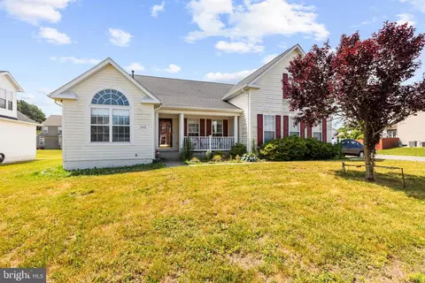 102 Lister Ln, Ridgely, MD 21660