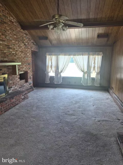 Living - 1043 Camp Rd, Denton, MD 21629 photo 2 of 2
