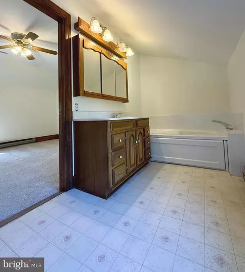 Entry Way - 103 Williamson St, Preston, MD 21655 photo 5 of 5