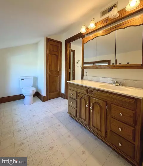 Bath - 103 Williamson St, Preston, MD 21655 photo 3 of 3