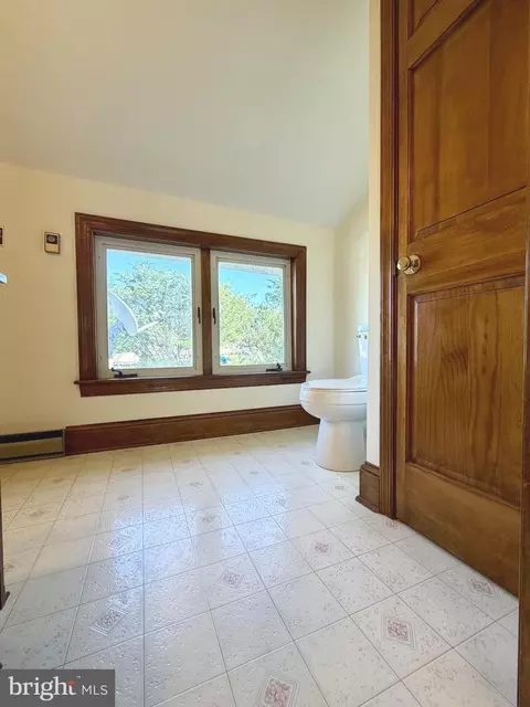 Entry Way - 103 Williamson St, Preston, MD 21655 photo 4 of 5