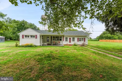 306 Sunrise Ave, Ridgely, MD 21660