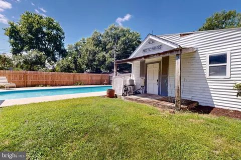 Exterior - 222 S 3rd St, Denton, MD 21629 photo 6 of 11