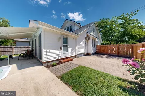 Exterior - 222 S 3rd St, Denton, MD 21629 photo 3 of 11