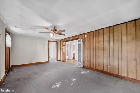 Living - 6132 Harmony Rd, Preston, MD 21655 photo 2 of 3