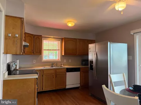 Kitchen - 325 Carter Ave, Denton, MD 21629 photo 2 of 2