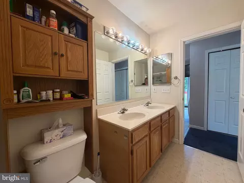 Bath - 325 Carter Ave, Denton, MD 21629 photo 2 of 3