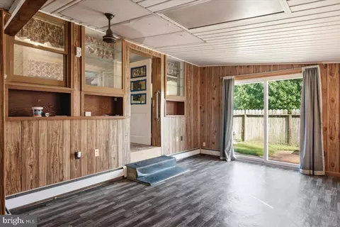 Living - 158 Wright St, Preston, MD 21655 photo 3 of 3