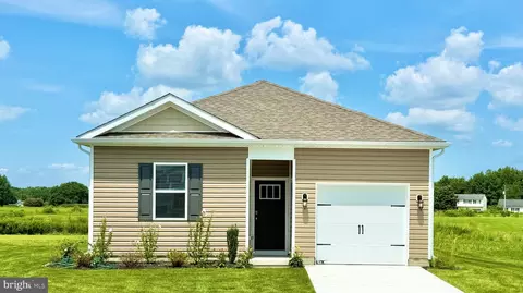 107 Hobbs St, Greensboro, MD 21639