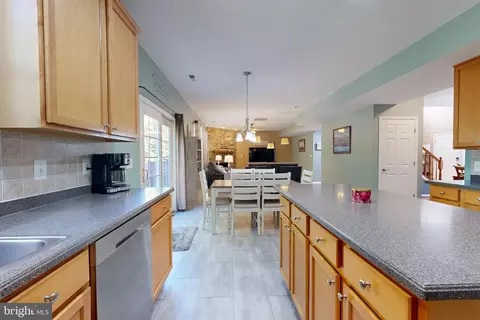 Entry Way - 1111 Whistling Pine Rd, Denton, MD 21629 photo 3 of 9