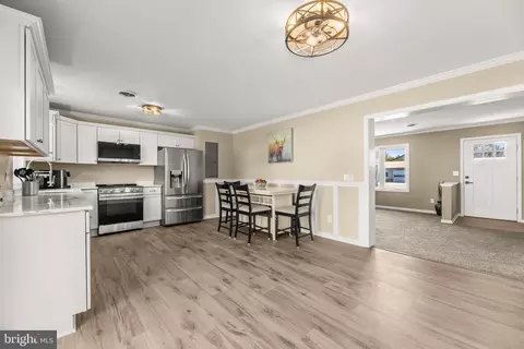 Entry Way - 201 E 6th St, Ridgely, MD 21660 photo 4 of 6
