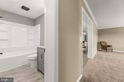 Entry Way - 201 E 6th St, Ridgely, MD 21660 photo 2 of 6