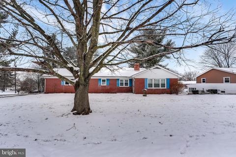 1022 Highfield Dr, Hampstead, MD 21074 photo 2
