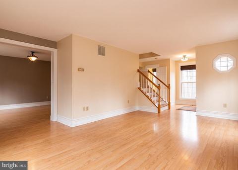 2892 Staley Dr, Westminster, MD 21158 photo 6