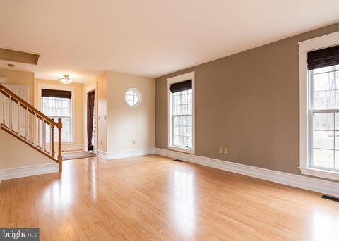 2892 Staley Dr, Westminster, MD 21158 photo 5