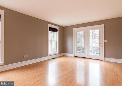 2892 Staley Dr, Westminster, MD 21158 photo 8