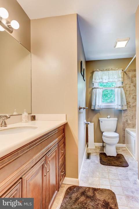 4292 Wolf Hill Dr, Hampstead, MD 21074 photo 44