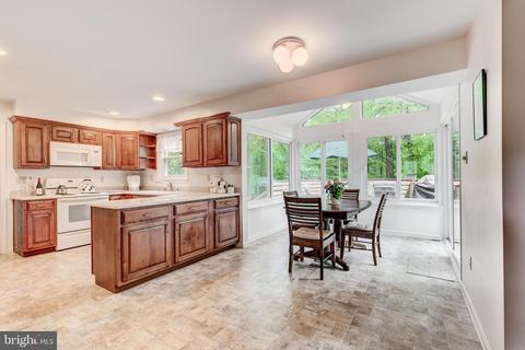 4292 Wolf Hill Dr, Hampstead, MD 21074 photo 29