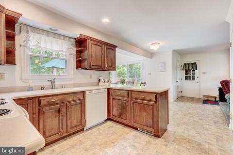 4292 Wolf Hill Dr, Hampstead, MD 21074 photo 32