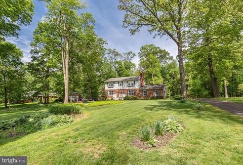4292 Wolf Hill Dr, Hampstead, MD 21074 photo 3