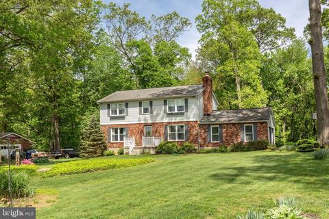 4292 Wolf Hill Dr, Hampstead, MD 21074 photo 2
