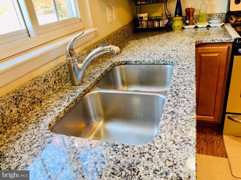 144 Sullivan Rd, Westminster, MD 21157 photo 8