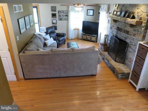 100 Weaver Ln, Hampstead, MD 21074 photo 17