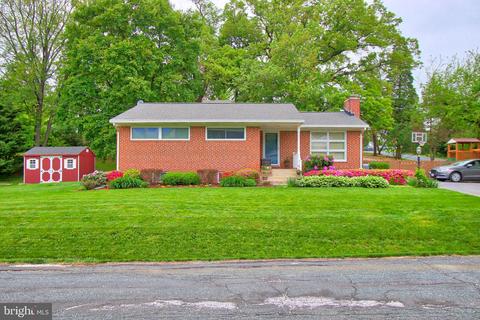 508 Mark Dr, Westminster, MD 21157 photo 2